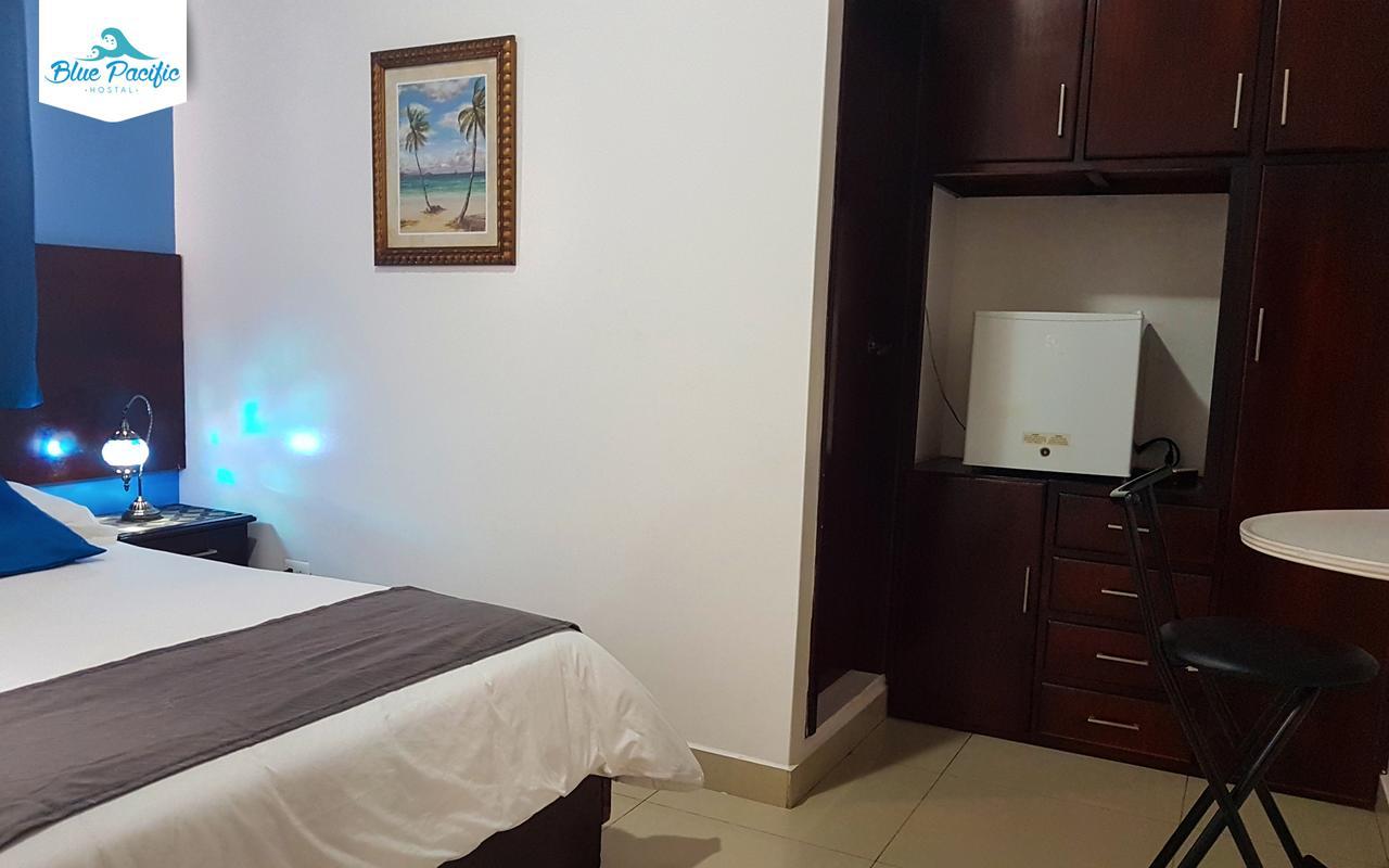 Hostal Blue Pacific Манта Экстерьер фото