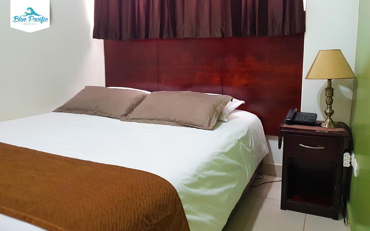 Hostal Blue Pacific Манта Экстерьер фото